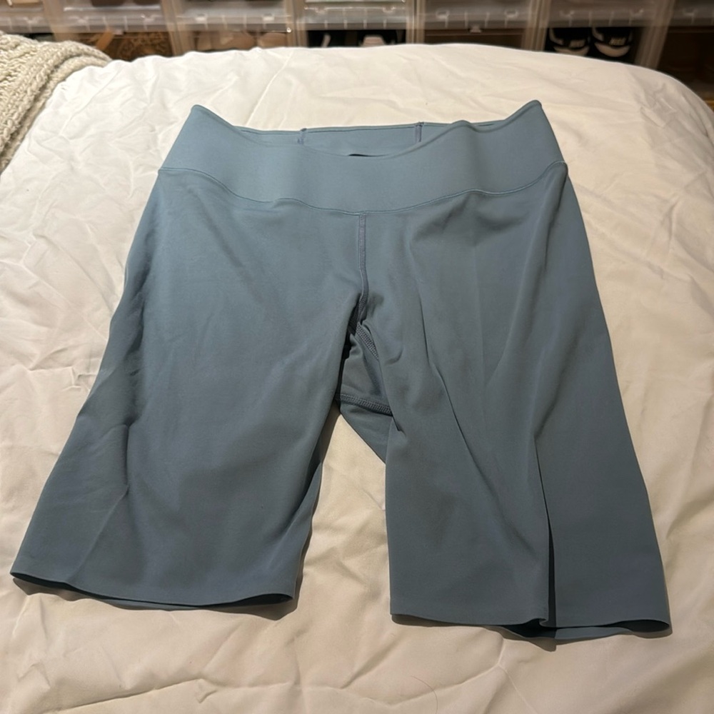 Uniqlo airism biker shorts